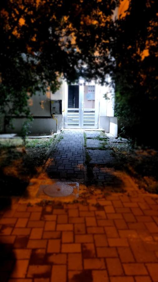 Maxx Lake Apart Bacău Exterior foto